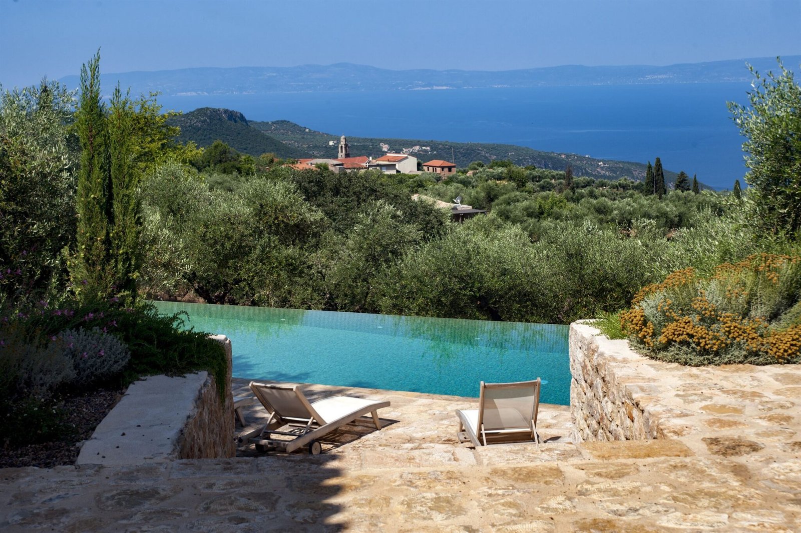 The Family Retreat - Etsi Architects