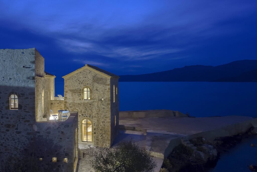 1 © Panagiotis Voumvakis